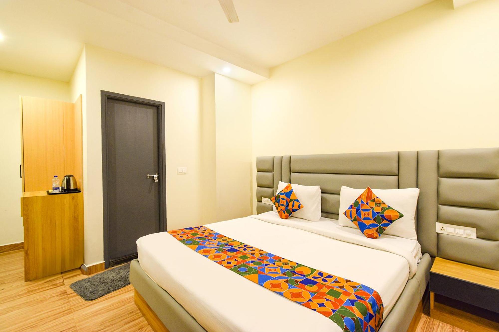 Fabhotel White Ridge - Kondapur Kondapur  Luaran gambar