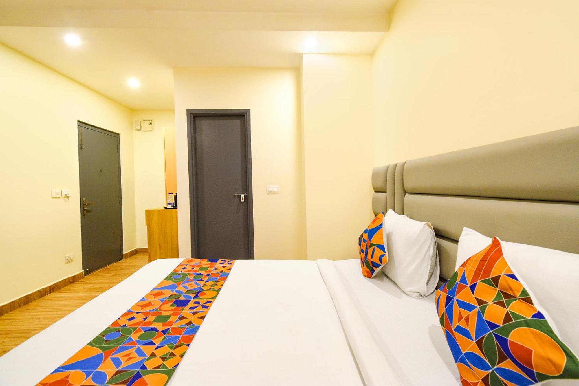 Fabhotel White Ridge - Kondapur Kondapur  Luaran gambar