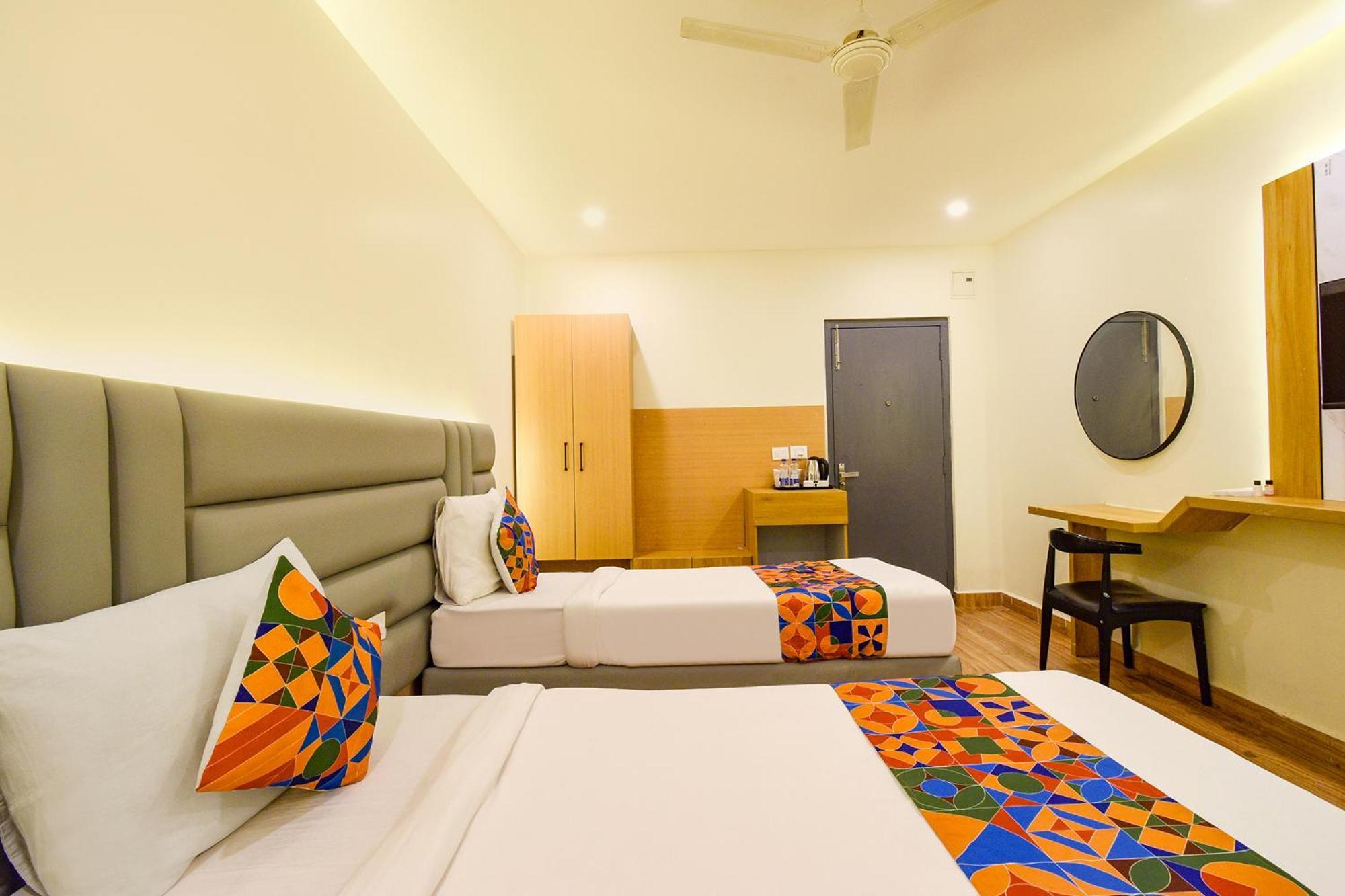 Fabhotel White Ridge - Kondapur Kondapur  Luaran gambar
